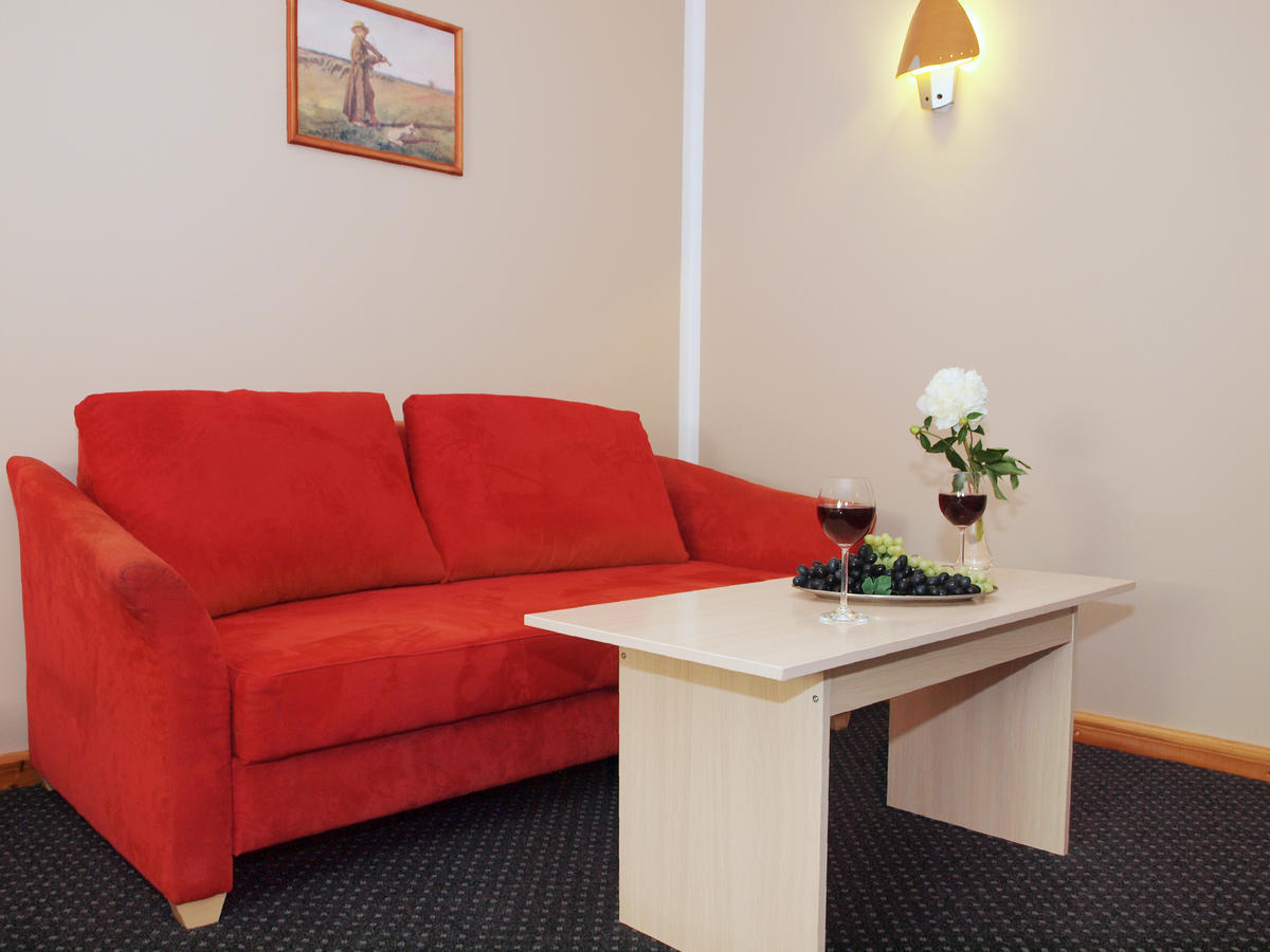 Hotel Keszyca Lesna Екстер'єр фото
